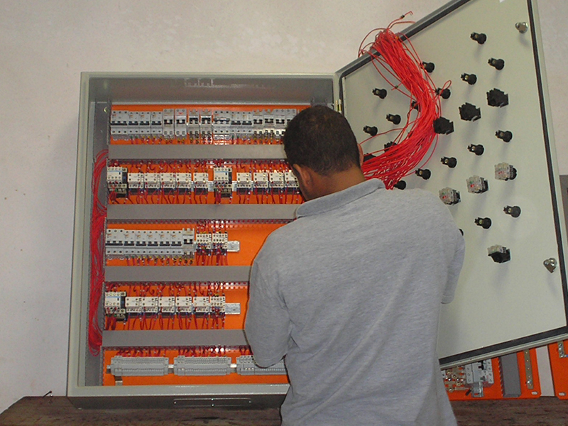 J&R Instalações Elétricas Ltda